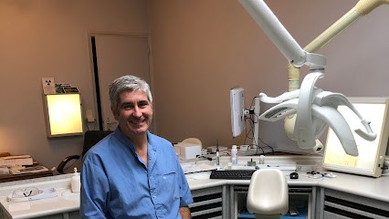 Donne Frédéric, Dentiste à Saint-Fargeau-Ponthierry