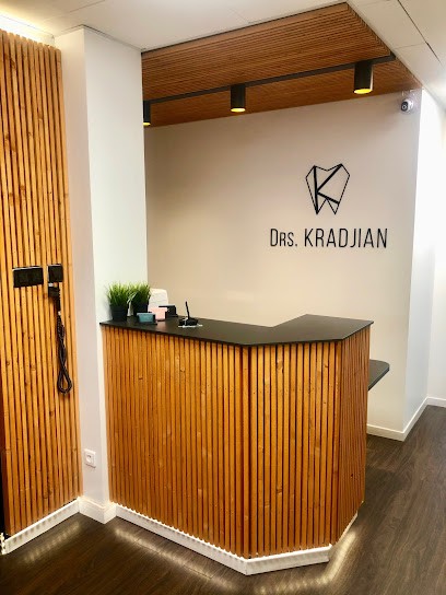 DRS. KRADJIAN - Chirurgiens-Dentistes, Dentiste à Saint-Priest