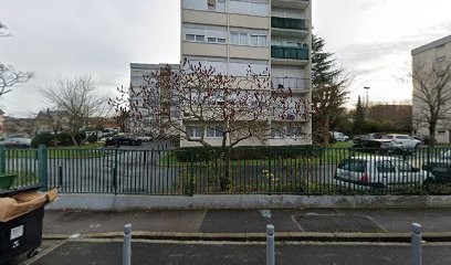 Nguyen Diem-Phuong, Dentiste à Clichy-sous-Bois