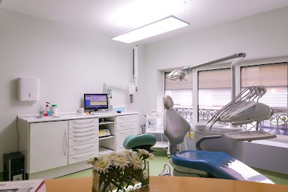 Grégoire Etienne & Raphaelle Nourissat, Dentiste à Périgueux