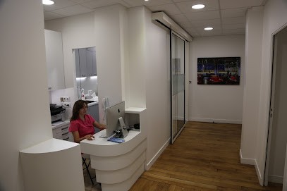 Dr BARTHAS Antoine, Dentiste à Paris 07