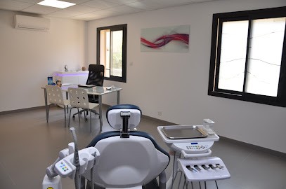 Muscardini Cécile, Dentiste à Propriano