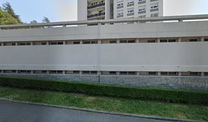 Semet de Caluwe Françoise, Dentiste à Saint-Étienne