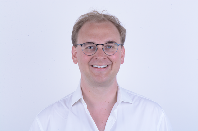 Dr Pomperski Marin Dentiste à Paris 16
