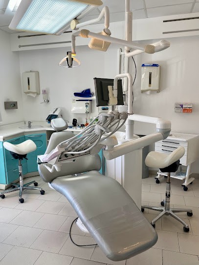 Dr Lou Ryon Laugier Chirurgien-dentiste, Dentiste à Valbonne