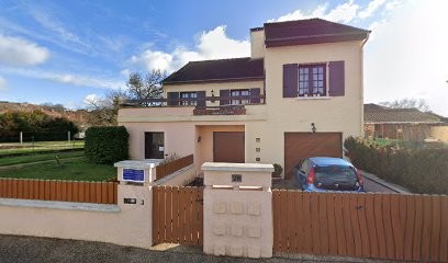 De La Arena Anne, Dentiste à Saint-Yorre