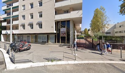 Lisa Juven, Dentiste à Nice