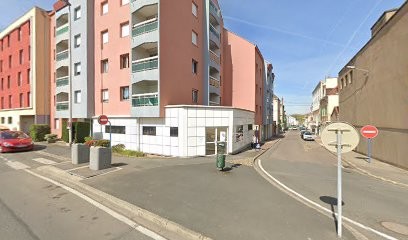 ARAUJO LAURENT, Dentiste à Montceau-les-Mines