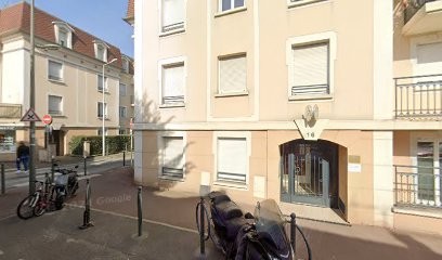 Carine Farkas, Dentiste à Chennevières-sur-Marne