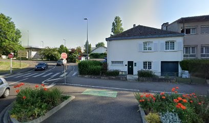 Du Mainvaux Scm, Dentiste à Saint-Max