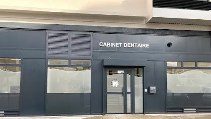 Dr Reuben IMAN, Dentiste à Saint-Cyr-l'École
