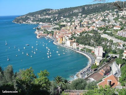 Dahot Frank, Dentiste à Villefranche-sur-Mer