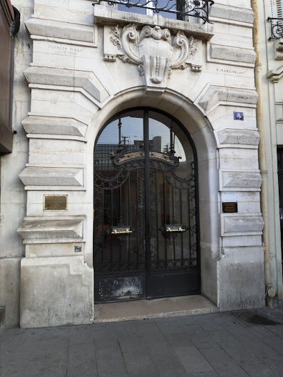 Bourgault Pierre, Dentiste au Perreux-sur-Marne