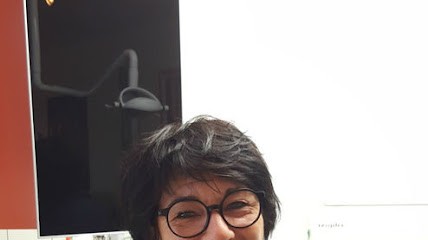Dr Caroline TROVA, Dentiste à Feucherolles