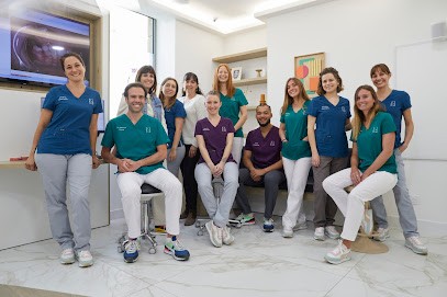 Cabinet Du Cours (Drs N'KAOUA PUVIEUX THIERY FRADIN), Dentiste à Pertuis