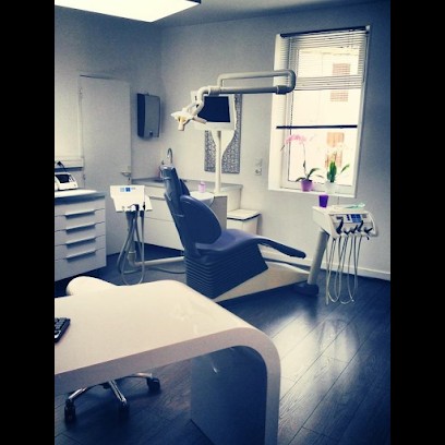 DENTISTE Docteur Julie Baron, Dentiste à Yvrac