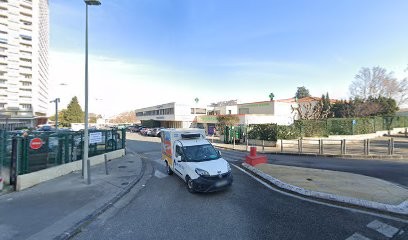 Dr Laura AMSLEM, Dentiste à Marseille 09