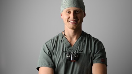 Dr Rémi NARVAEZ, Dentiste à Cazères