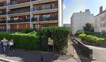 Dr Yves LE ROY, Chirurgien-dentiste Fontainebleau, Dentiste à Fontainebleau