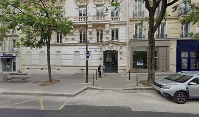 Purer Rosita, Dentiste à Paris 17