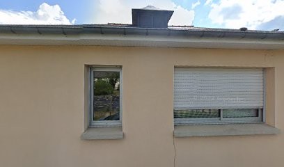 Apolline, Dentiste à Chavagne