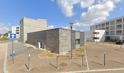 Dr Thibault Plusquellec, Dentiste à L'Huisserie