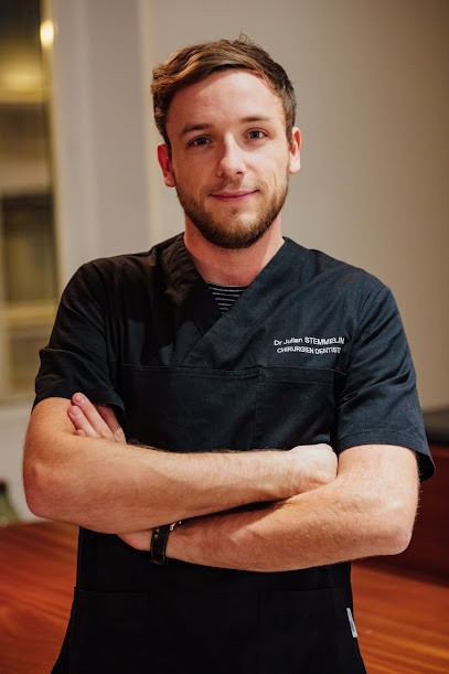 Dr Julian STEMMELIN, Dentiste à Nice
