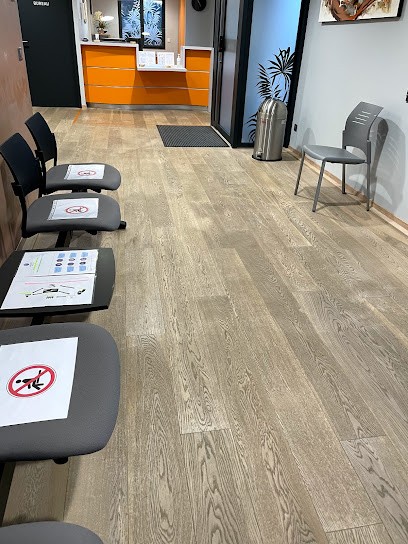 Incognito Giancarlo, Dentiste à Châteauneuf-sur-Isère