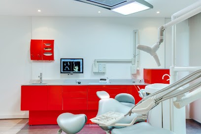 Dr Julien Crépin, Dentiste à Paris 15