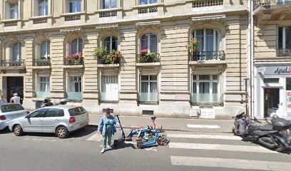 Vence Marc, Dentiste à Paris 16