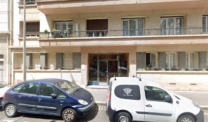 Inès HAOUCHET, Dentiste à Lyon 06