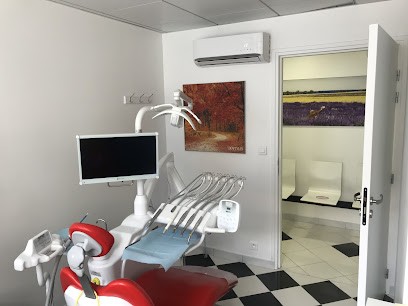 Dr Daniel ESPINEL, Dentiste à Paris 17