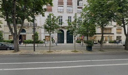 Mouyal Siméon, Dentiste à Paris 08