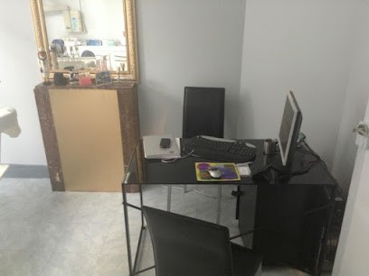 Dr. GRESH Rana - Dentist Paris 20, Dentiste à Paris 20