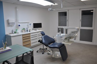 DERRIEN Laura, Dentiste à Châteaugiron