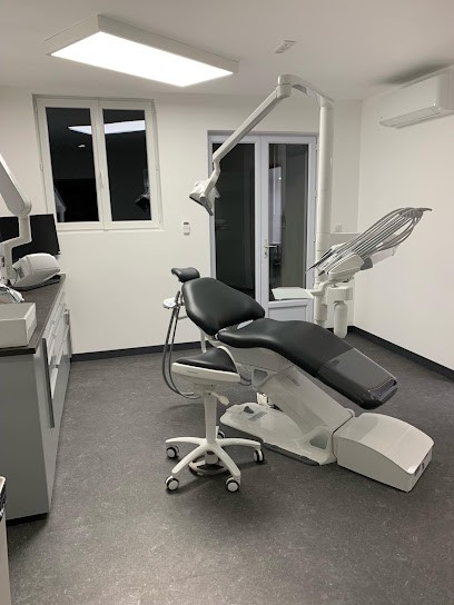 LOISEAUX (MANSOUR) Yasmine, Dentiste à Saint-Quentin