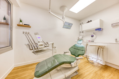Dr Hippolyte Houdard Dentiste à Paris 14