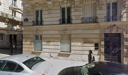 Cristea Adriana, Dentiste à Paris 16