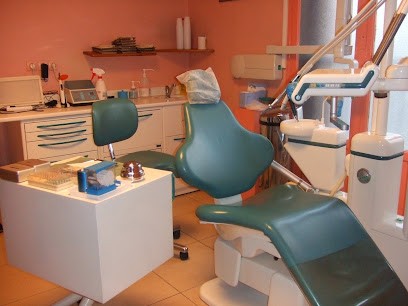 Dentist - Dr. Joel Bousseau, Dentiste à Épinay-sur-Seine