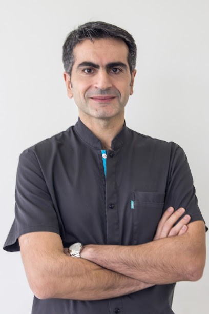 Dr Ramtin Taghavi Larigani- implant prothèse, Dentiste à Vauréal