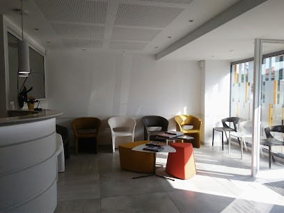 Cabinet CARRERE - CASTOR - PINTO, Dentiste à La Londe-les-Maures