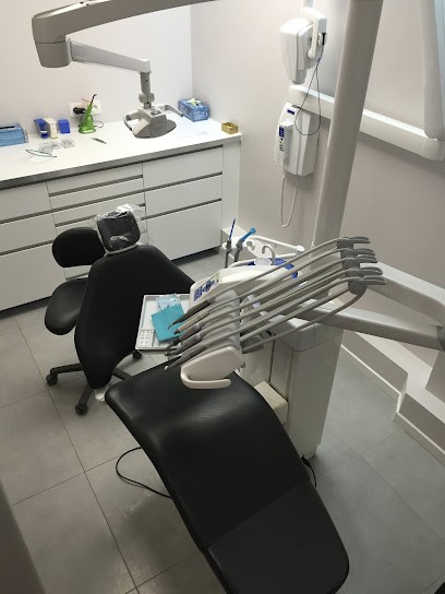 Health Centre Republic, Dentiste à Paris 10