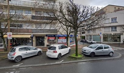 Sayada, Dentiste à Chelles