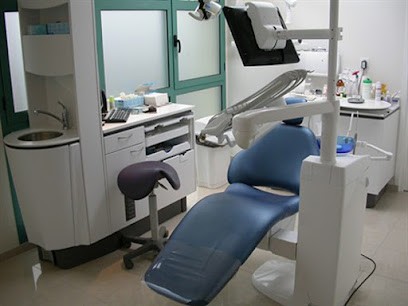 Abitbol Alain - Dentist Office 77, Dentiste à Serris