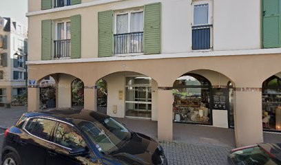 Decloquement Christian, Dentiste à Garches