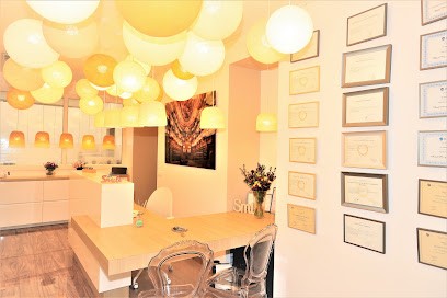 CABINET DENTAIRE NICE OPERA - Dr TOURET Nathan - Dr HARROSCH-TOURET Mady - Dr OSENDA Julien - Dr OLIEL Eyal, Dentiste à Nice