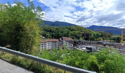 Alberto Jean-Luc, Dentiste à Saint-Martin-d'Uriage