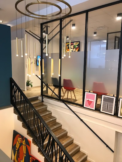 Dr ADROGUER Amelie, Dentiste à Marseille 11