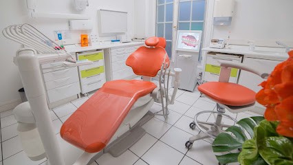 Docteur Houssamo Bachar - Chirurgien Dentiste à Paris (75017), Dentiste à Paris 17