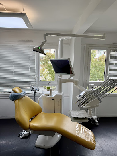 Dr Andréas Guiberteau – Chirurgien-Dentiste (Cabinet Oblette Robert) Dentiste à Bron